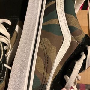 Vans White and Black Low-Top Sneaker with Green Accent